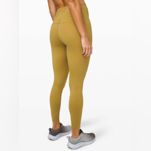 Lululemon Fast and Free High Rise Tight 25” Size 4 - Picture 2 of 6